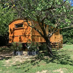 apt-la-magnanerie.hotels-rhonealpes.com/